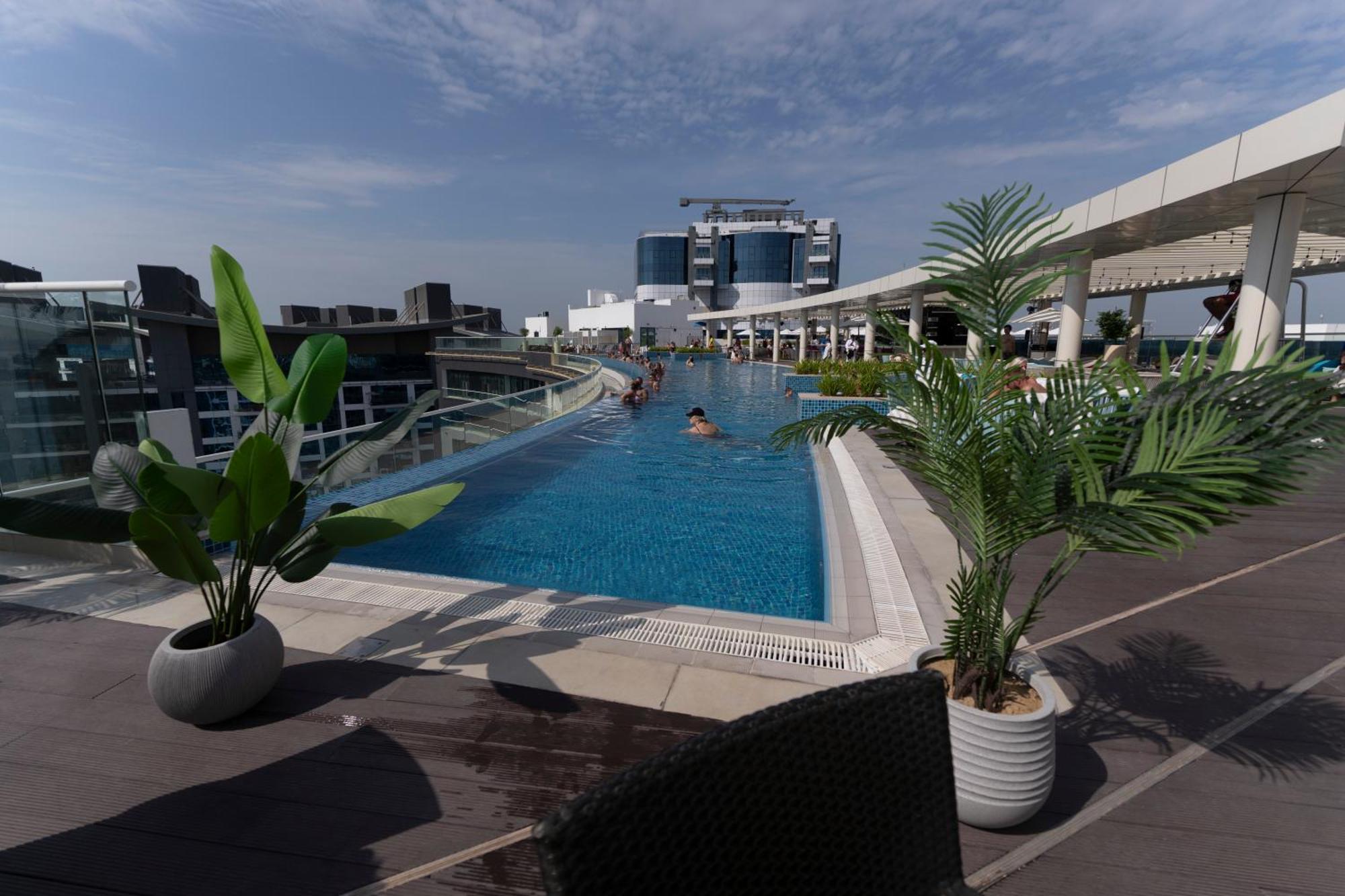 Studio With Private Beach Access At Palm Jumeirah Dubái Exterior foto